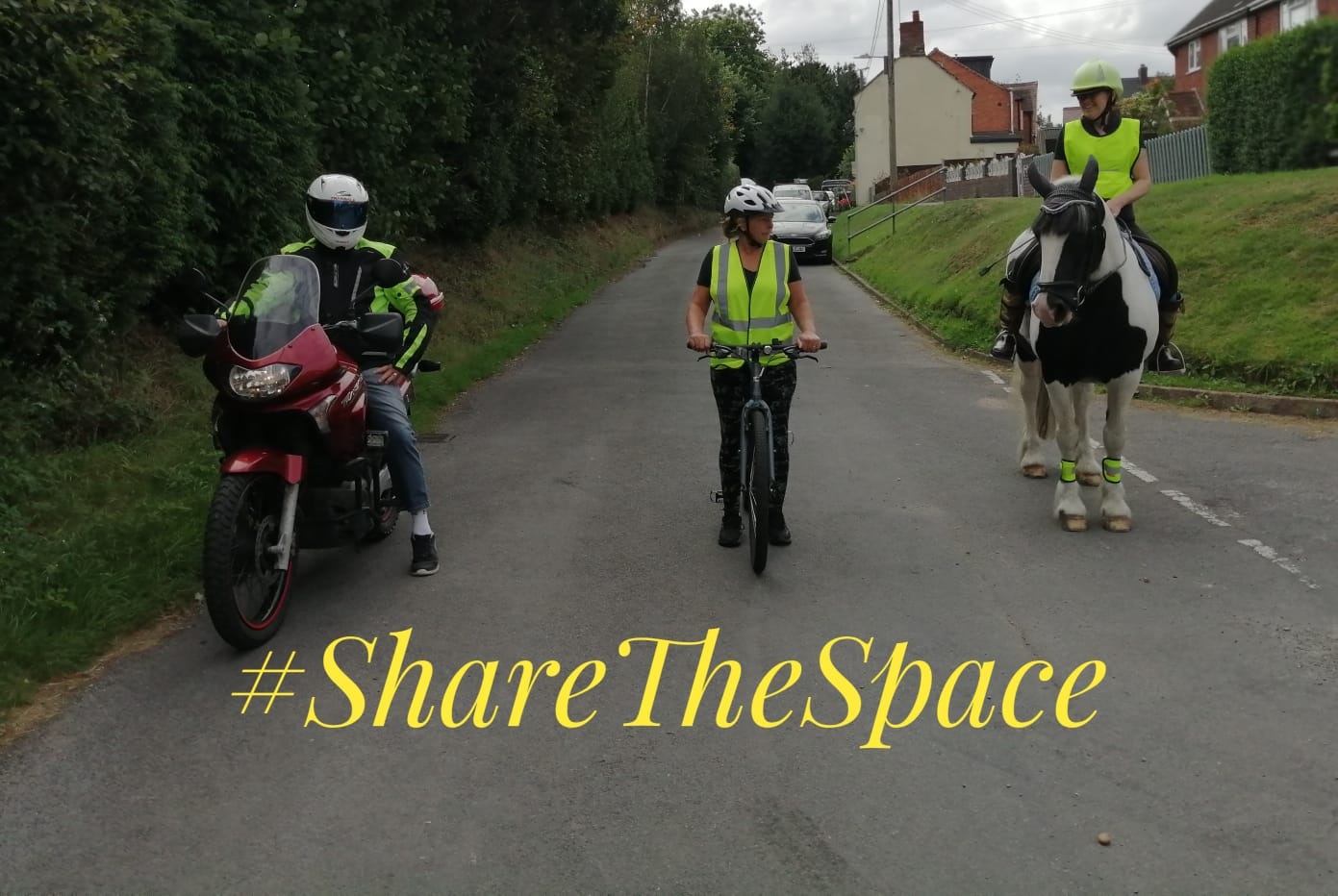 Warwickshire Road Safety Partnership provides advice to help road users and horse riders #ShareTheSpace safely