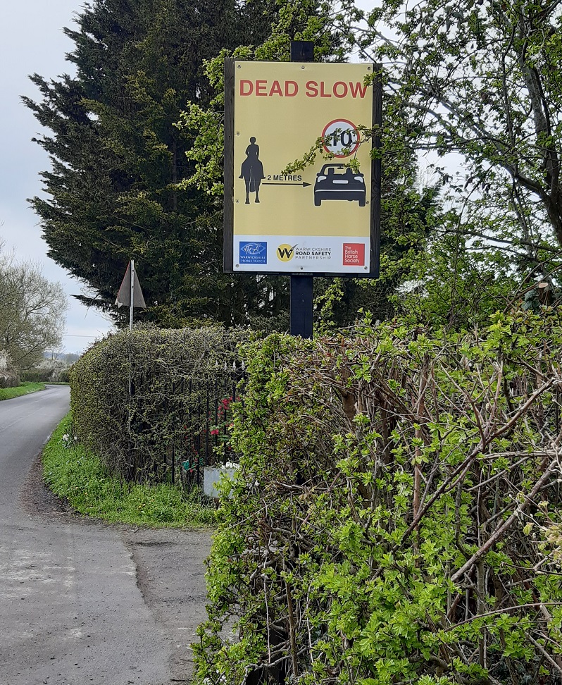 Warwickshire Road Safety Partnership distributes ‘Dead Slow’ boards to help improve road safety around horses