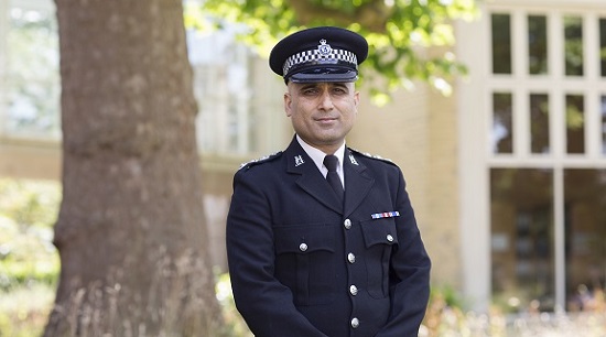 Warwickshire Police is recruiting new officers and inspectors